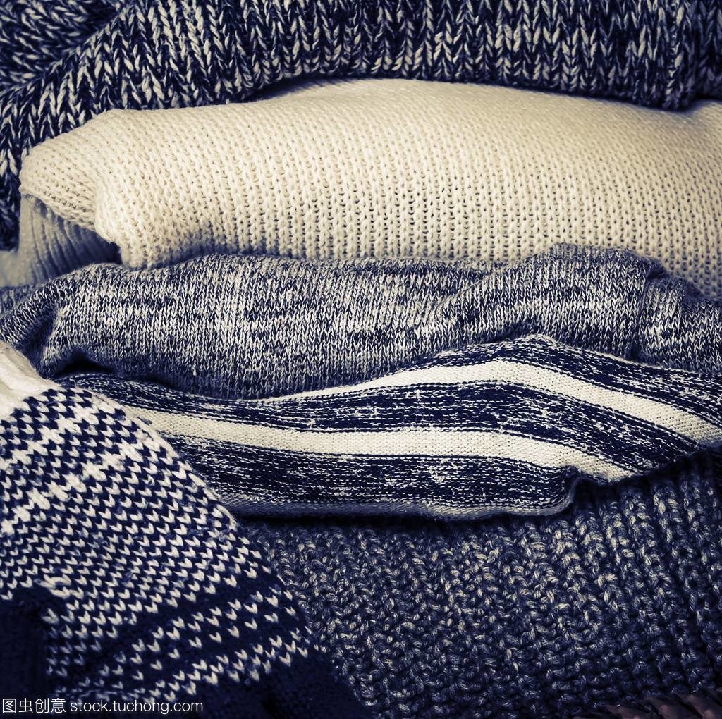 針織與木質(zhì)的對話 當(dāng)柔軟織物邂逅自然肌理