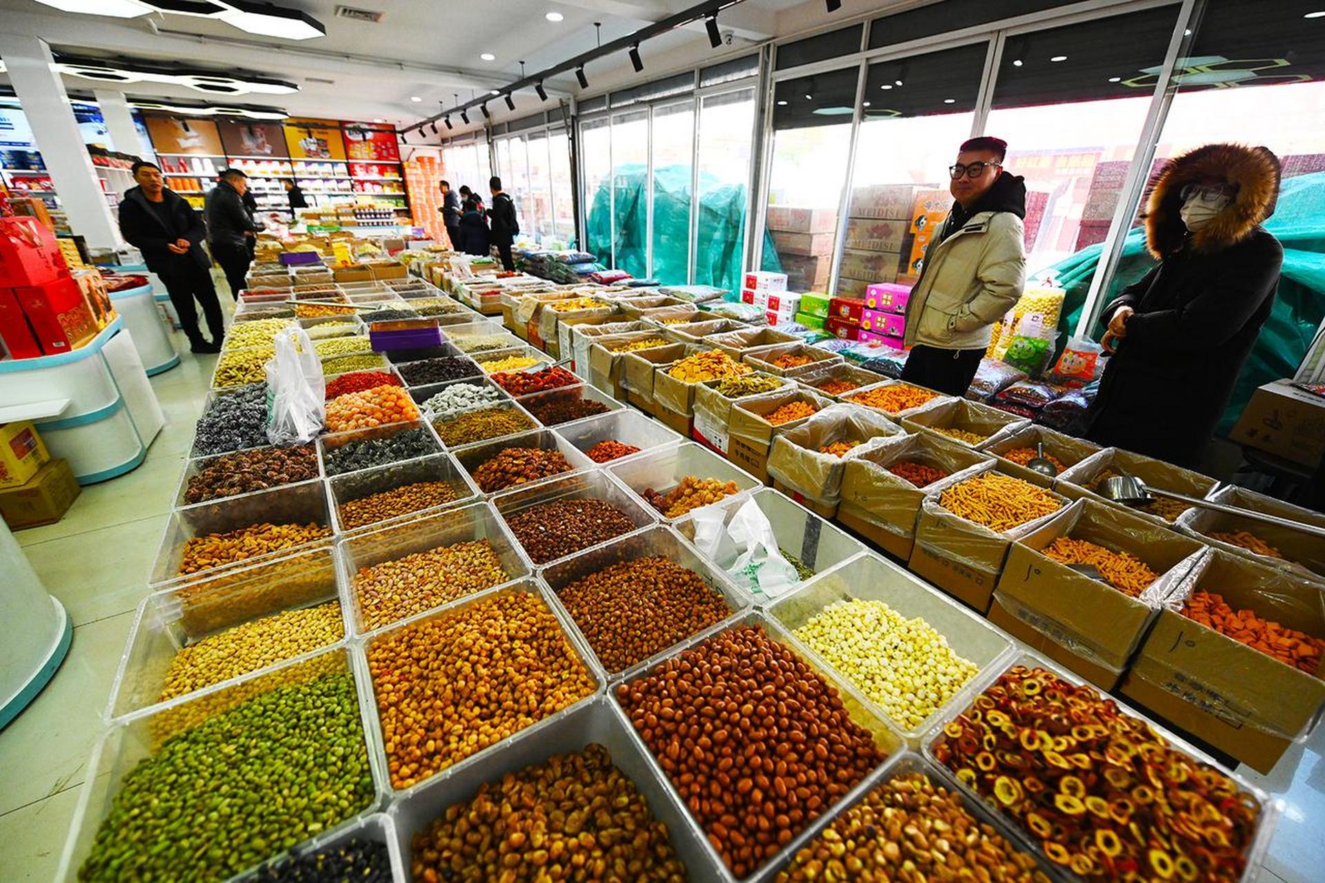 農副特產年味濃，太原河西市場迎節前采購高峰